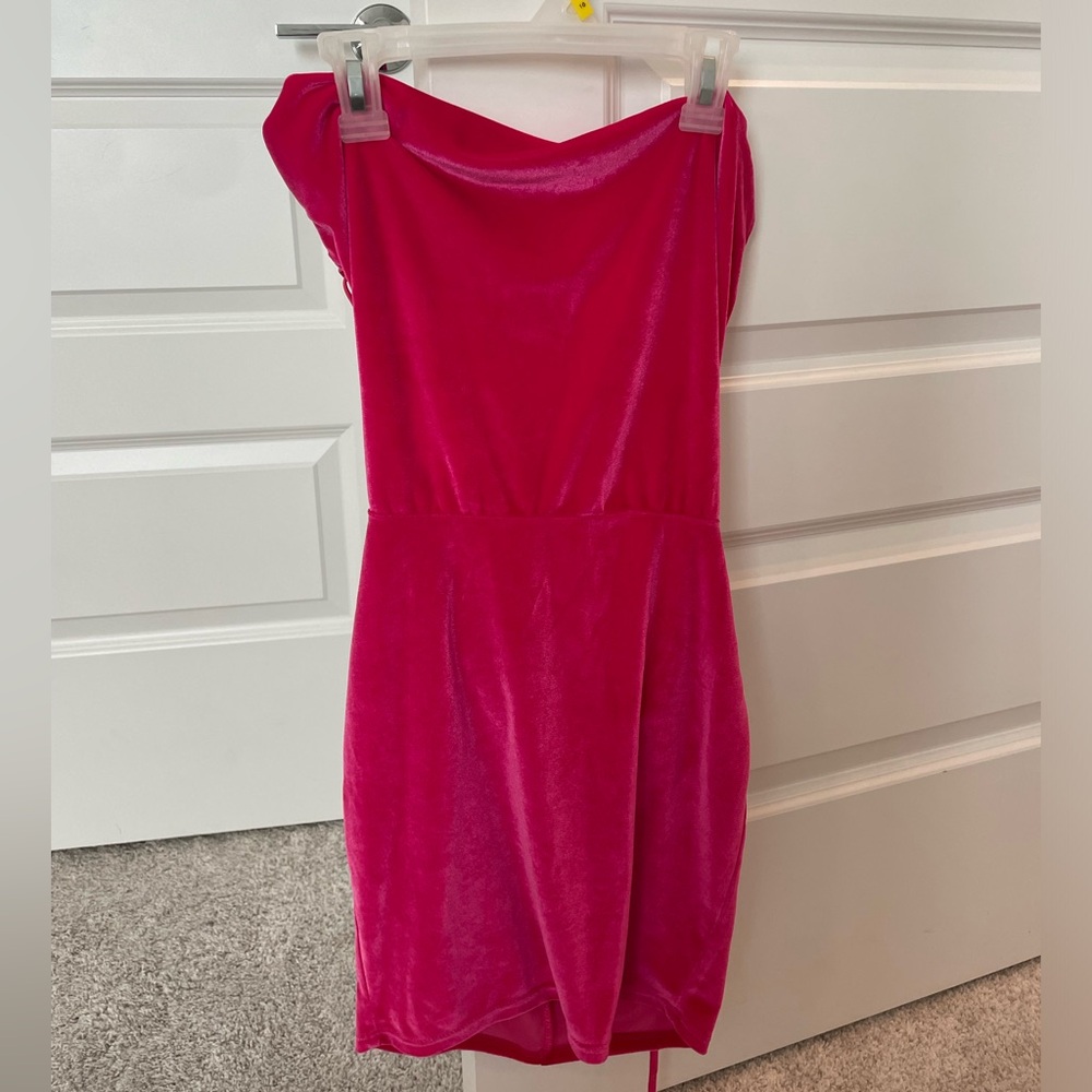 Lucy in the Sky velvet hot pink dress